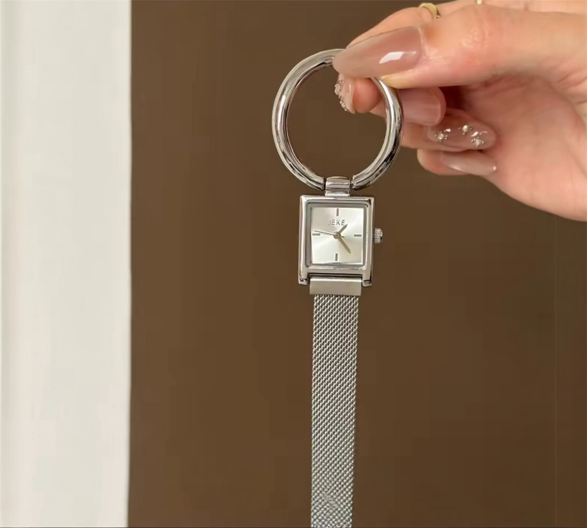 Circle Watch